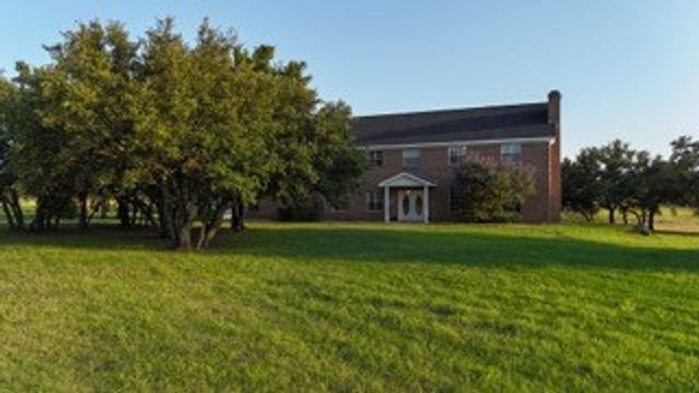 3100 Shady Oaks Drive, Brownwood, TX 76801