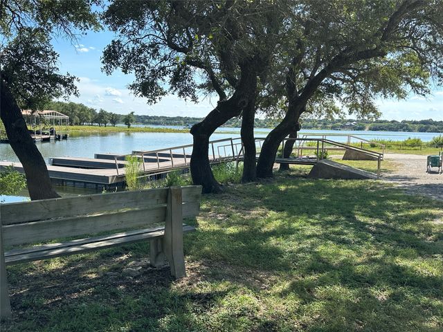 3100 Shady Oaks Drive, Brownwood, TX 76801