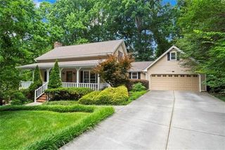 1052 Evelyn Lane SW, Lilburn, GA 30047