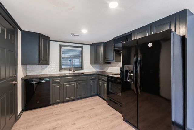 1951 Torreyson Street, Conway, AR 72034