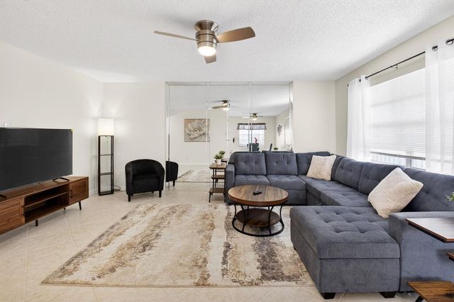 173 Flanders D, Delray Beach, FL 33484