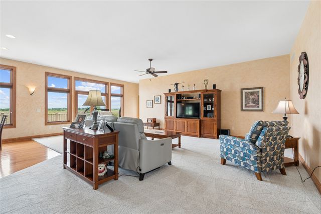 6078 Highway T-38 Highway N, Grinnell, IA 50112