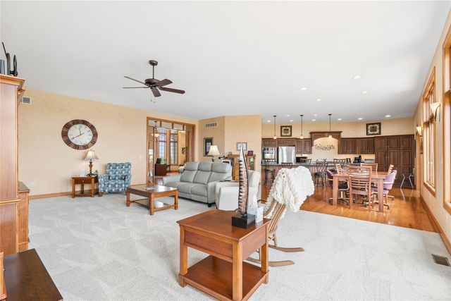 6078 Highway T-38 Highway N, Grinnell, IA 50112