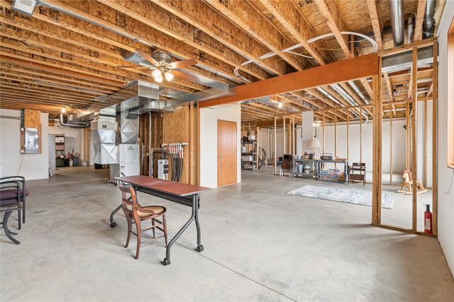 6078 Highway T-38 Highway N, Grinnell, IA 50112