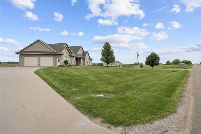 6078 Highway T-38 Highway N, Grinnell, IA 50112