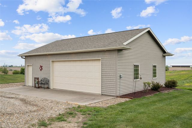 6078 Highway T-38 Highway N, Grinnell, IA 50112