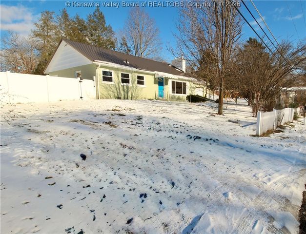 5140 Briar Road, Cross Lanes, WV 25313