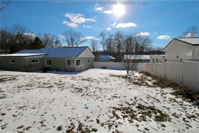 5140 Briar Road, Cross Lanes, WV 25313