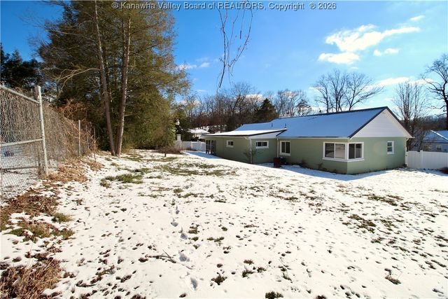 5140 Briar Road, Cross Lanes, WV 25313