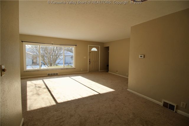 5140 Briar Road, Cross Lanes, WV 25313