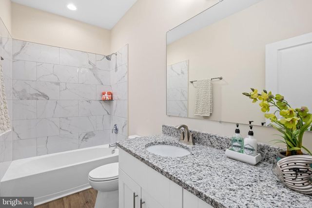 26 HARBOR CT, Montross, VA 22520