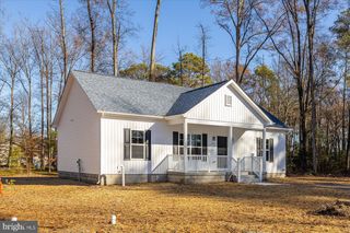 26 HARBOR CT, Montross, VA 22520