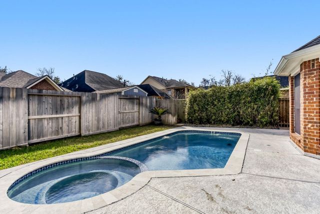 13323 Pecan Walk Lane, Sugar Land, TX 77498