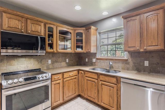 15675 Patricia Place, Choctaw, OK 73020