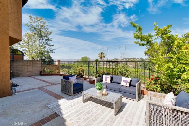 6075 E Montefino, Anaheim Hills, CA 92807