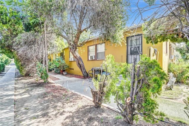 15212 Victory Blvd, Van Nuys, CA 91411
