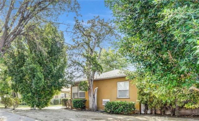 15212 Victory Blvd, Van Nuys, CA 91411