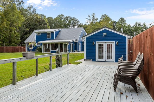 218 Old Ironsides Road, Newport, NC 28570