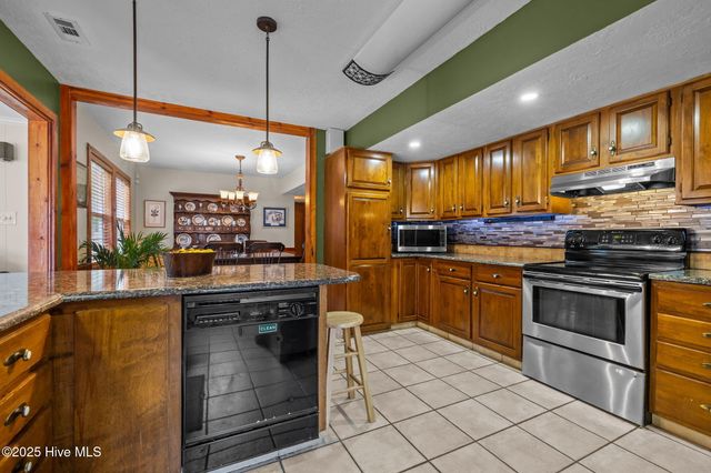 218 Old Ironsides Road, Newport, NC 28570