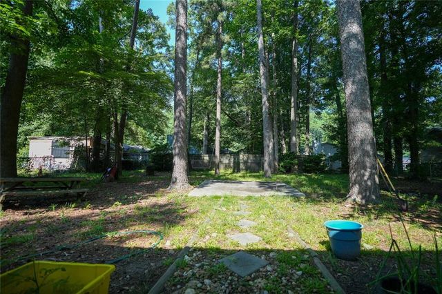 8265 Park Ridge Drive, Riverdale, GA 30274