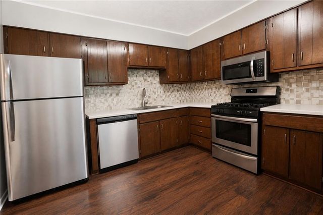 8265 Park Ridge Drive, Riverdale, GA 30274