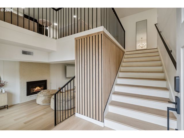 950 Se 18TH Ave, Hillsboro, OR 97123