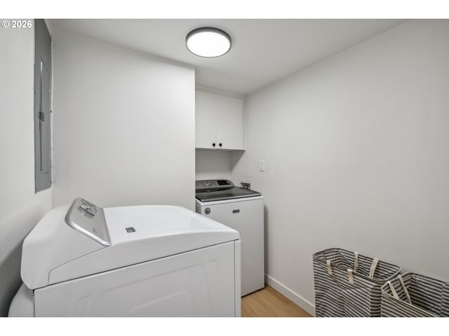 950 Se 18TH Ave, Hillsboro, OR 97123