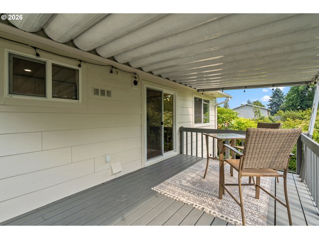 950 Se 18TH Ave, Hillsboro, OR 97123