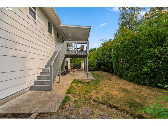 950 Se 18TH Ave, Hillsboro, OR 97123