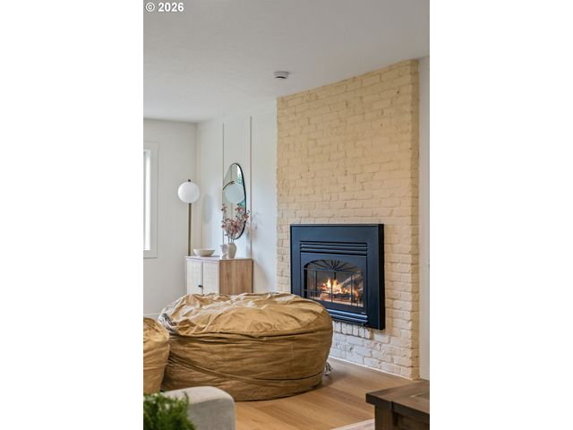 950 Se 18TH Ave, Hillsboro, OR 97123