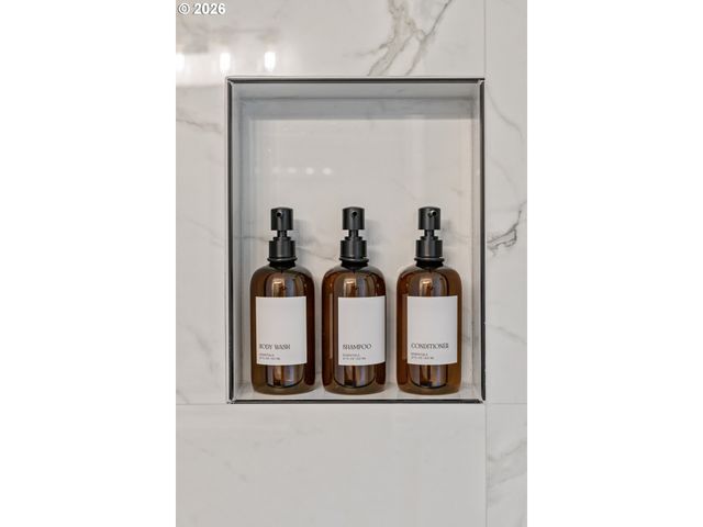 950 Se 18TH Ave, Hillsboro, OR 97123