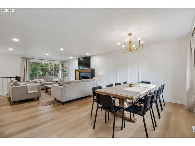 950 Se 18TH Ave, Hillsboro, OR 97123