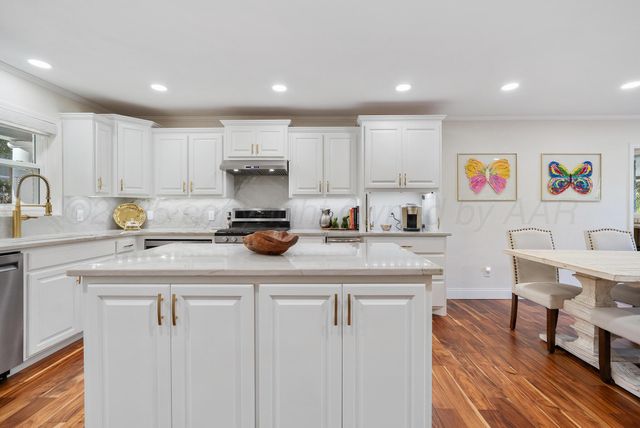 110 CAPROCK Lane, Amarillo, TX 79118