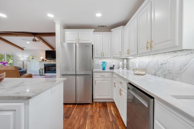 110 CAPROCK Lane, Amarillo, TX 79118