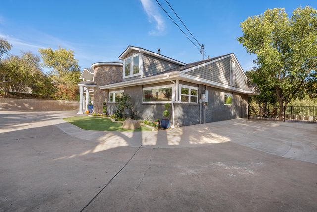 110 CAPROCK Lane, Amarillo, TX 79118