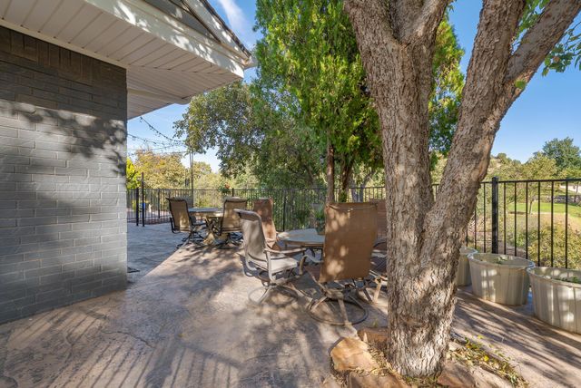 110 CAPROCK Lane, Amarillo, TX 79118