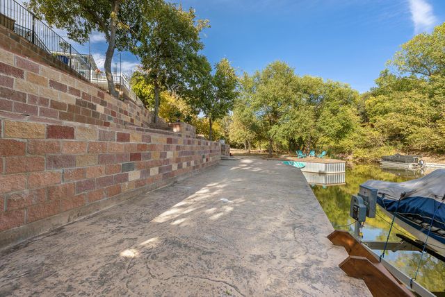 110 CAPROCK Lane, Amarillo, TX 79118