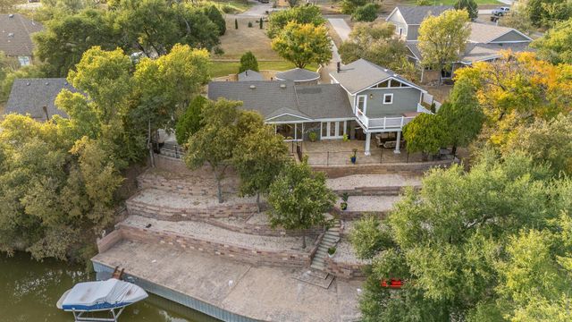 110 CAPROCK Lane, Amarillo, TX 79118