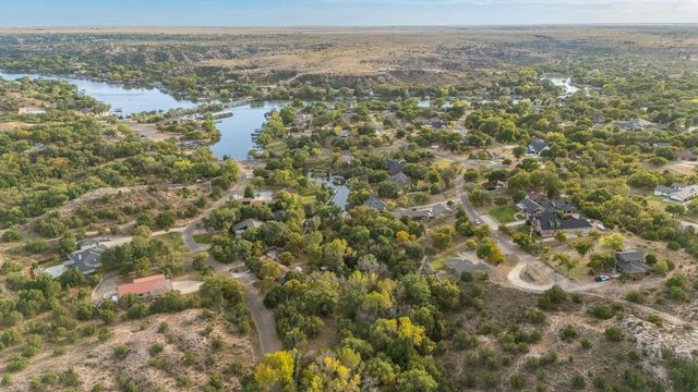 110 CAPROCK Lane, Amarillo, TX 79118