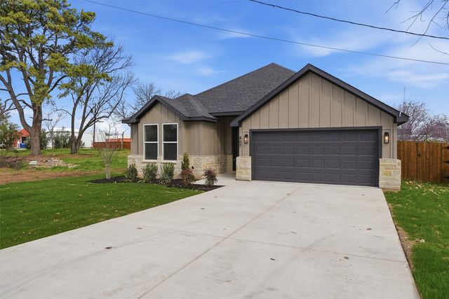 407 E Boyd Avenue, Boyd, TX 76023