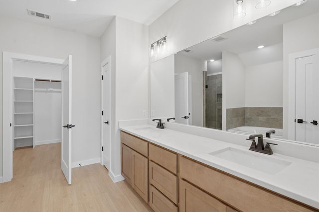 407 E Boyd Avenue, Boyd, TX 76023