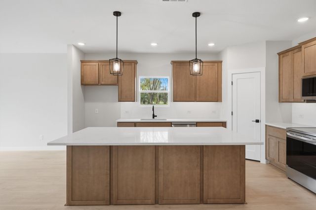 407 E Boyd Avenue, Boyd, TX 76023