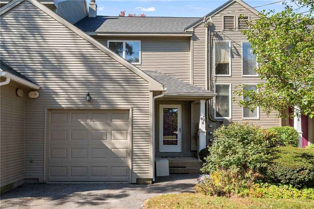62 Nipmuc Trail D, North Providence, RI 02904