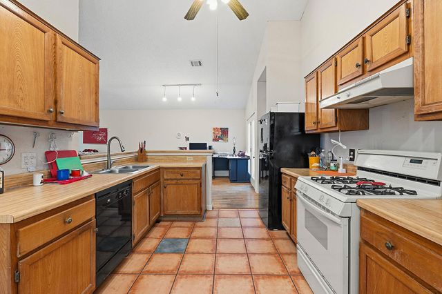 2814 Gettysburg DR, Austin, TX 78745