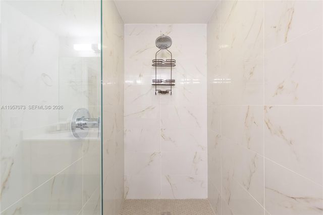 16385 Biscayne Blvd 1007, North Miami Beach, FL 33160