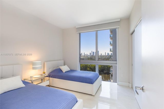 16385 Biscayne Blvd 1007, North Miami Beach, FL 33160