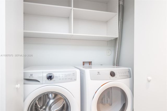 16385 Biscayne Blvd 1007, North Miami Beach, FL 33160