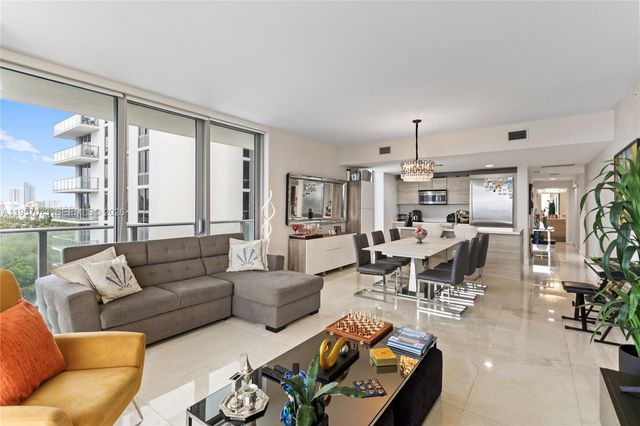 16385 Biscayne Blvd 1007, North Miami Beach, FL 33160