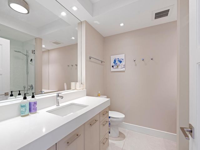 2500 S Ocean Boulevard 3a3, Palm Beach, FL 33480