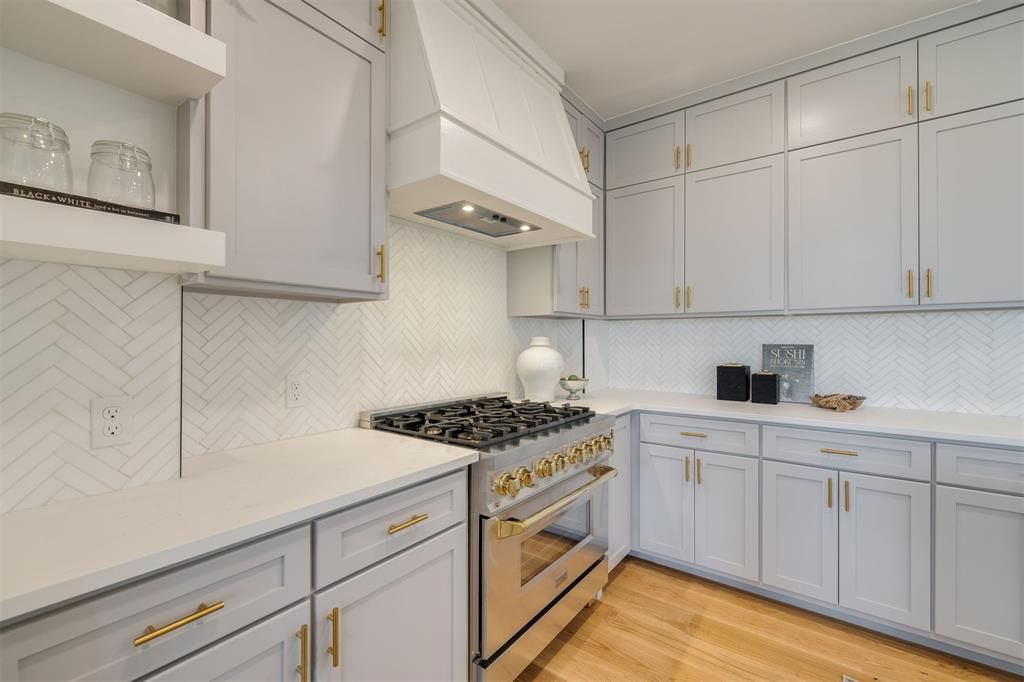 Image 12 of property listing at 29786 Vineyard Meadow Road, Norman, OK 73072